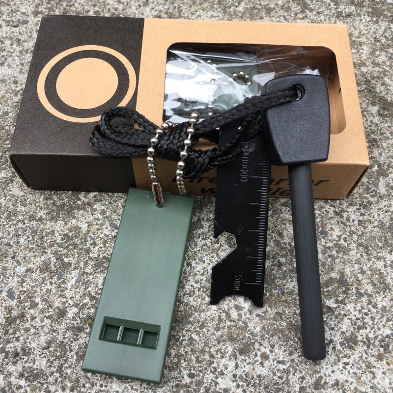야외 생존 화덕 점화 키트, 페로세륨 막대 플린트와 다 - Ferro Rod Striker 리뷰 및 가격