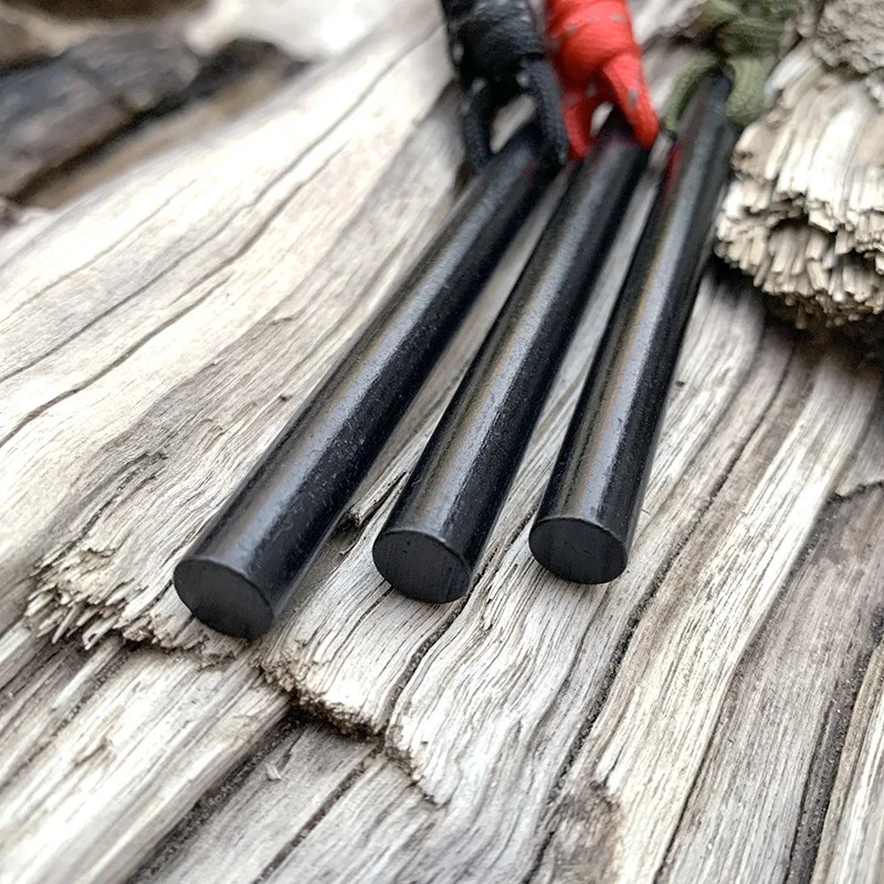 베어 그릴스 화염 점화기 야외 마그네슘 플린트 막대 휴 - Ferro Rod Striker 리뷰 및 가격